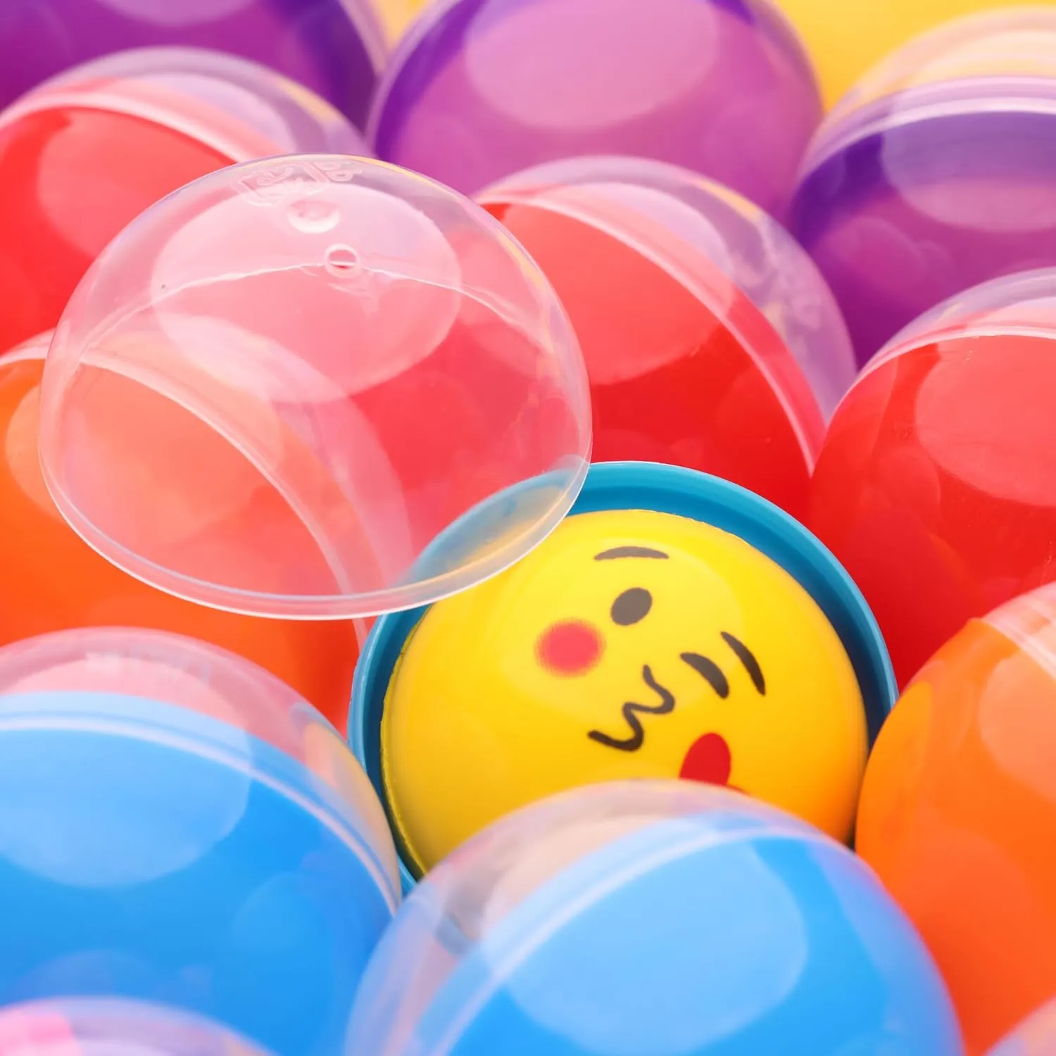 2.6 inch - Gumball quota Machine Capsules Bulk Claw Machine Refills Easter Basket Stuffers Birthday Gifts Pinata Stuffers DIY Craft Supplies Capsule Vending Machine Translucent Round Capsules Empty 50 pcs 