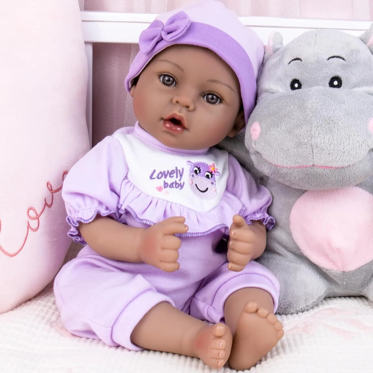 Dolls -18 inch Black American Realistic Newborn Girl Doll, Real spillage ox wick infatuate nucleus Life Soft Vinly Limbs and Cloth Body Girl Doll and Bassinet Set Aori Black Lifelike Reborn Baby 