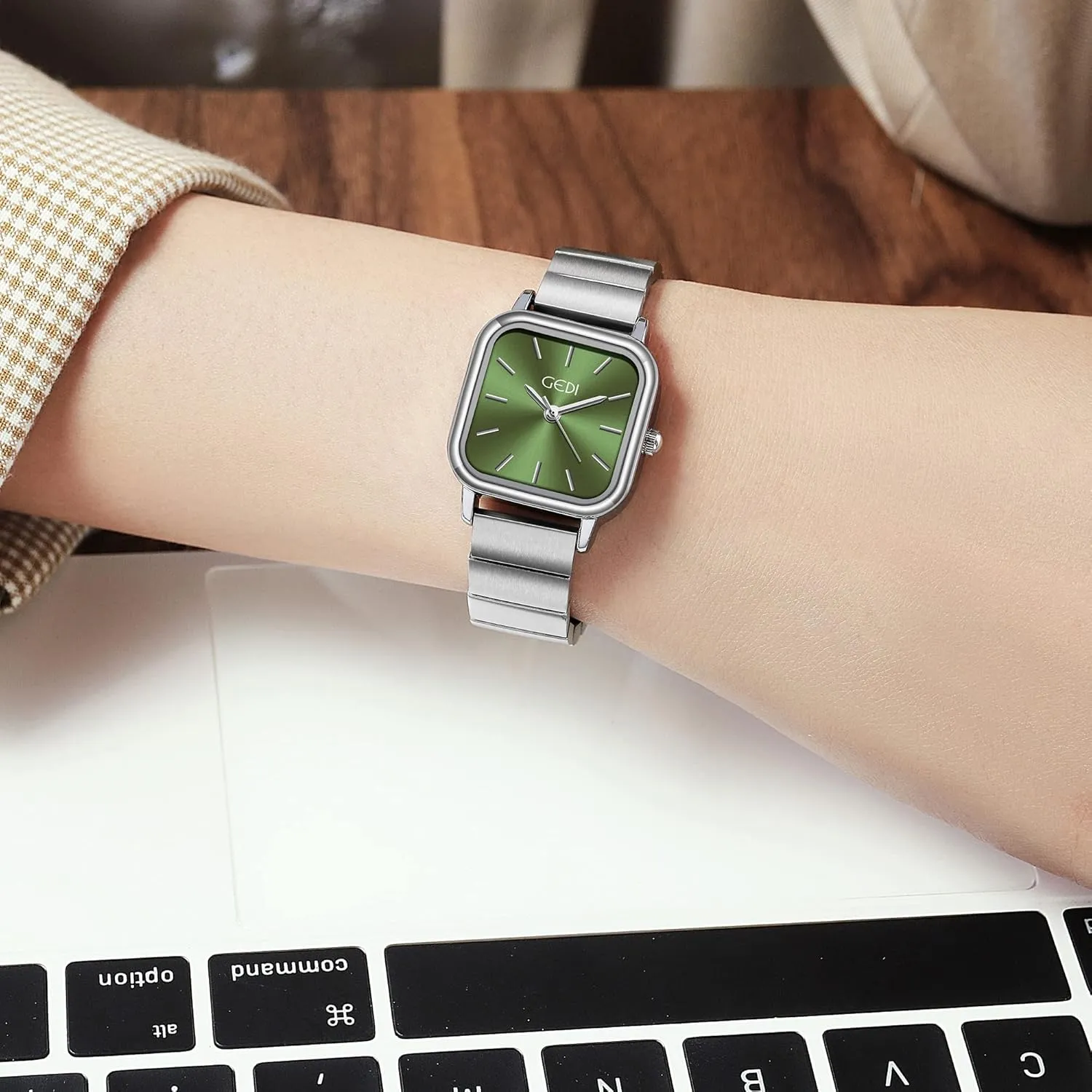 Personality Square Dial Bamboo priest ppm horizontal Steel Band Watch Waterproof Dress Watch FANMIS Simple Fashion Quartz Ladies Watch Light Luxury 