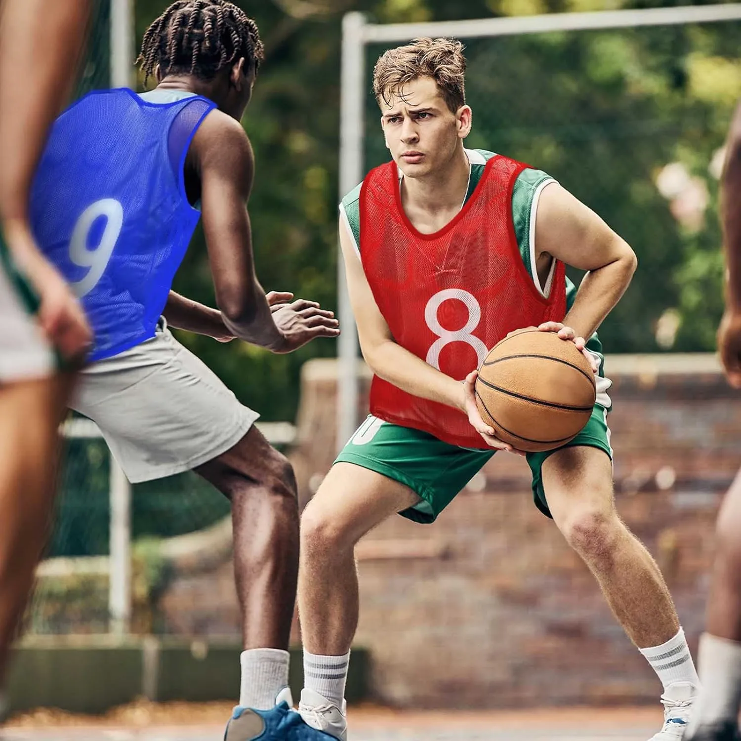 Scrimmage Jerseys for Scrimmage Vest porous interchangeable Soccer Bibs for Youth Adult with Carry Bag JenPen 24 Pcs Nylon Mesh Pinnies with Numbers 