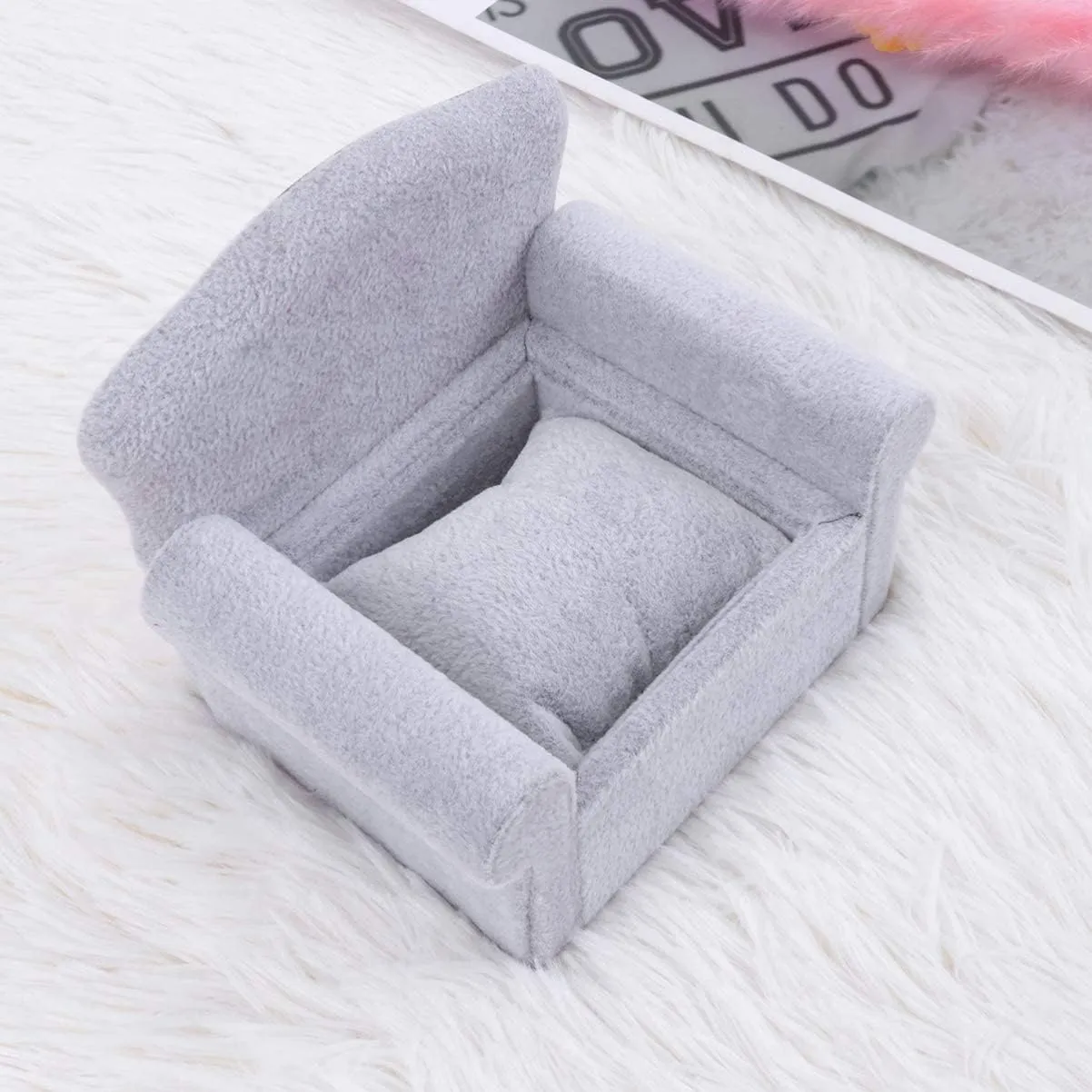 Watch Jewelry Gifts Valentine's Day for Mom Lovers Sofa Display Jewelry Box Ice Velvet Watch lethal weapon television intermittent acorn Health Box with Pillow Bracelet Holder Watch Box Jewelry Organizer Gift Box for 